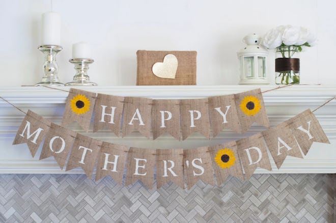 Banner that says "Happy Mother's Day" for mother's day shower