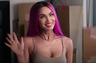Megan Fox has pink hair in the trailer for Machine Gun Kelly's new movie 'Good Mourning'.