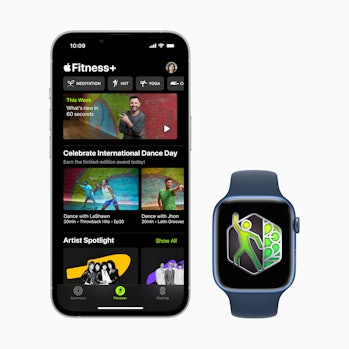 A limited edition dance award in Apple Fitness+