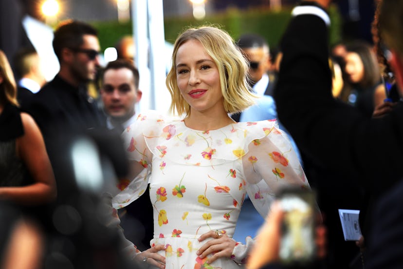 Sarah Goldberg on the red carpet.