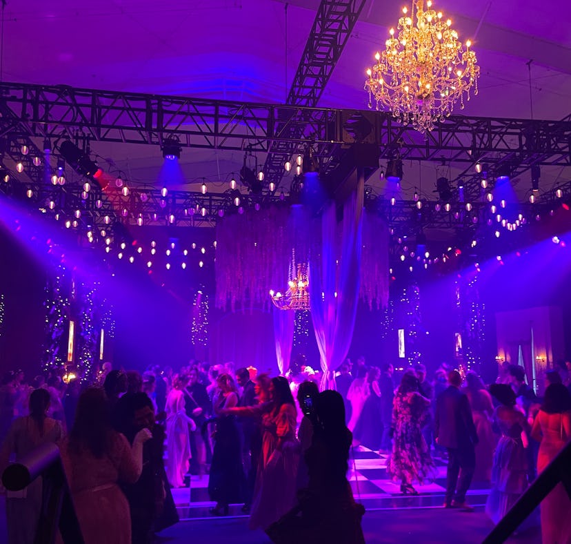 The Bridgerton Ball experience in Chicago was so immersive and had so many easter eggs.