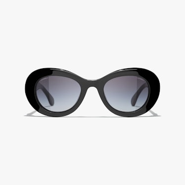 These oval sunglasses from Chanel are a style to always have in your wardrobe.