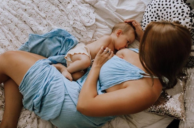 Gorgeous Breastfeeding Mom Moments