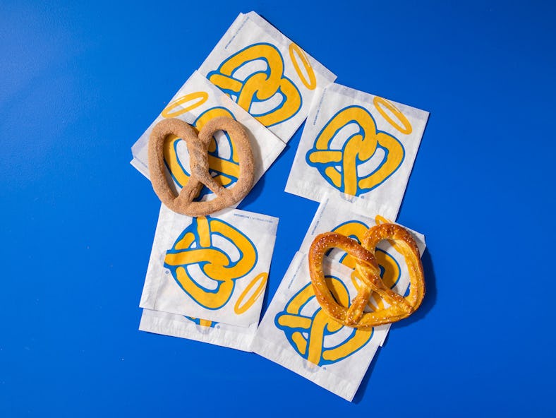 These 8 National Pretzel Day 2022 deals include Auntie Anne’s, Wetzel’s, and more.