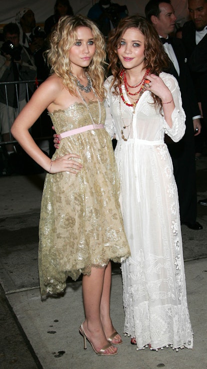 Ashley and Mary-Kate Olsen at the 2005 Met Gala. 