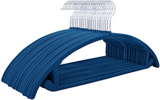 MIZGI No Shoulder Bump Hangers (30-Pack)