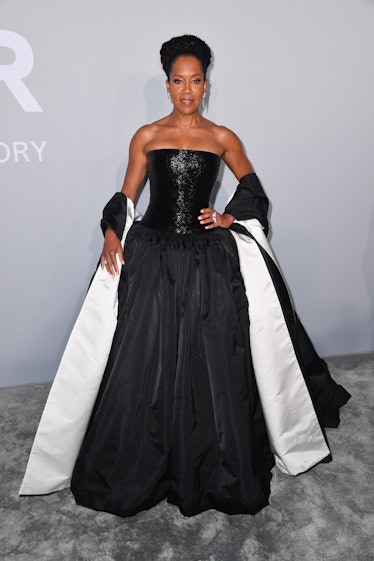 Regina King Wears Louis Vuitton to the 2021 Oscars - See Regina King Wear  Louis Vuitton at the 93rd Academy Awards