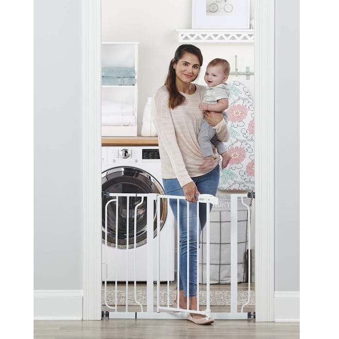 Regalo Easy Step Wide Walk Thru Baby Gate