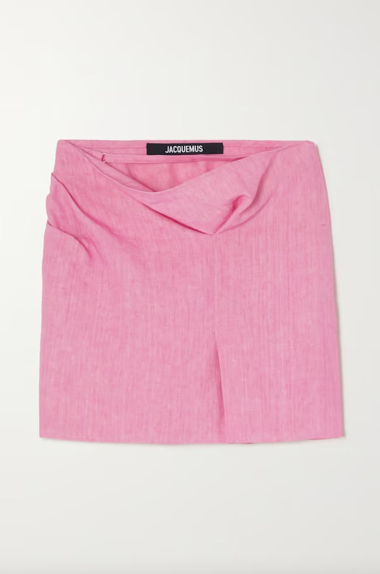 oversize button-down shirt outfits 2022 pink linen mini skirt 