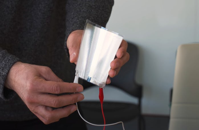 MIT's paper-thin speaker concept.