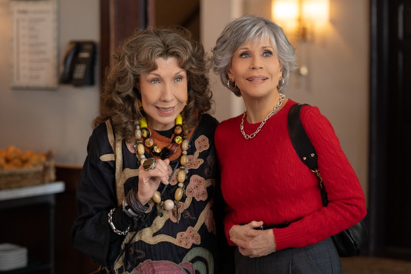 LILY TOMLIN as FRANKIE and JANE FONDA as GRACE in Season 7, Episode 7 of GRACE & FRANKIE. Tomlin wea...