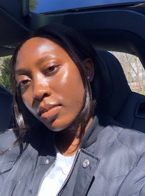 glass skin care selfie