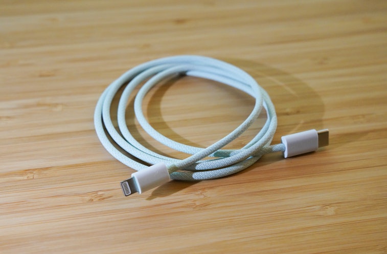 Bundle chargeur voiture + câble USB/USBC - WE