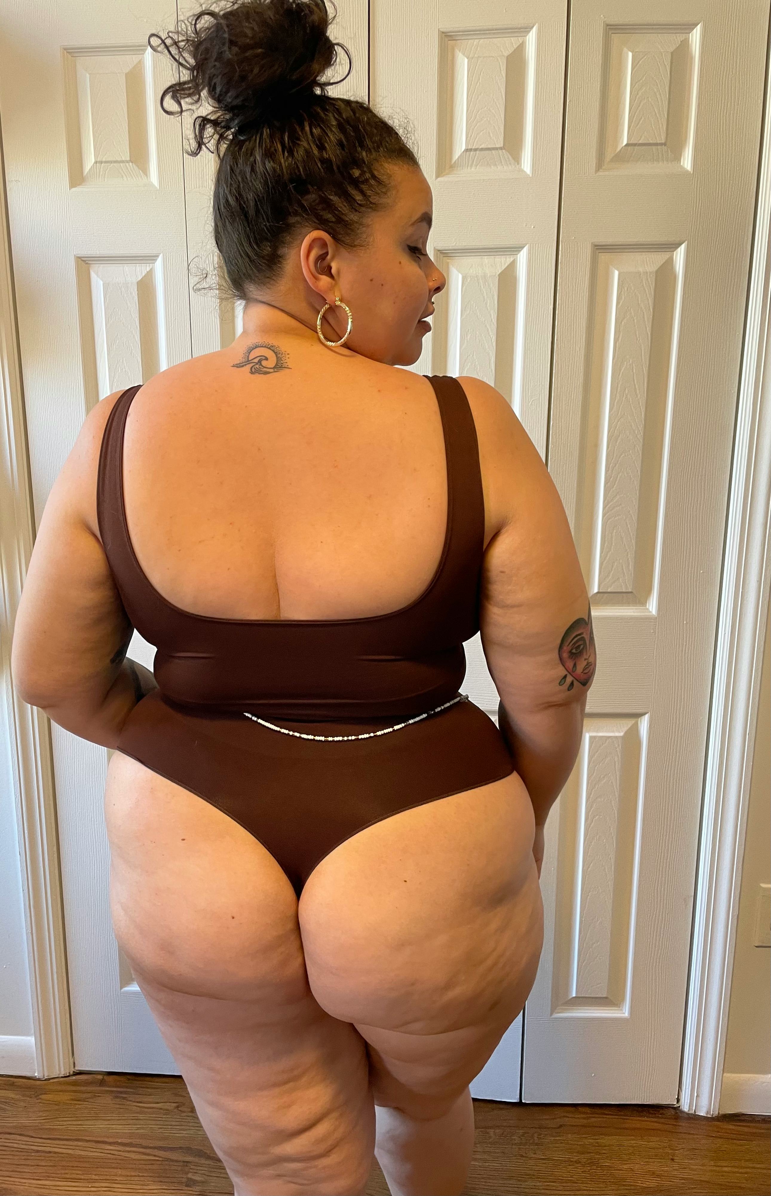 Smelling BBW Big Ass!!!!