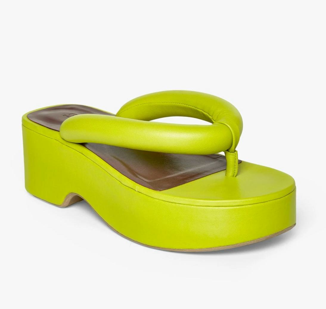 6 Summer 2022 Sandal Trends To Shop, From Flatforms To Wedges