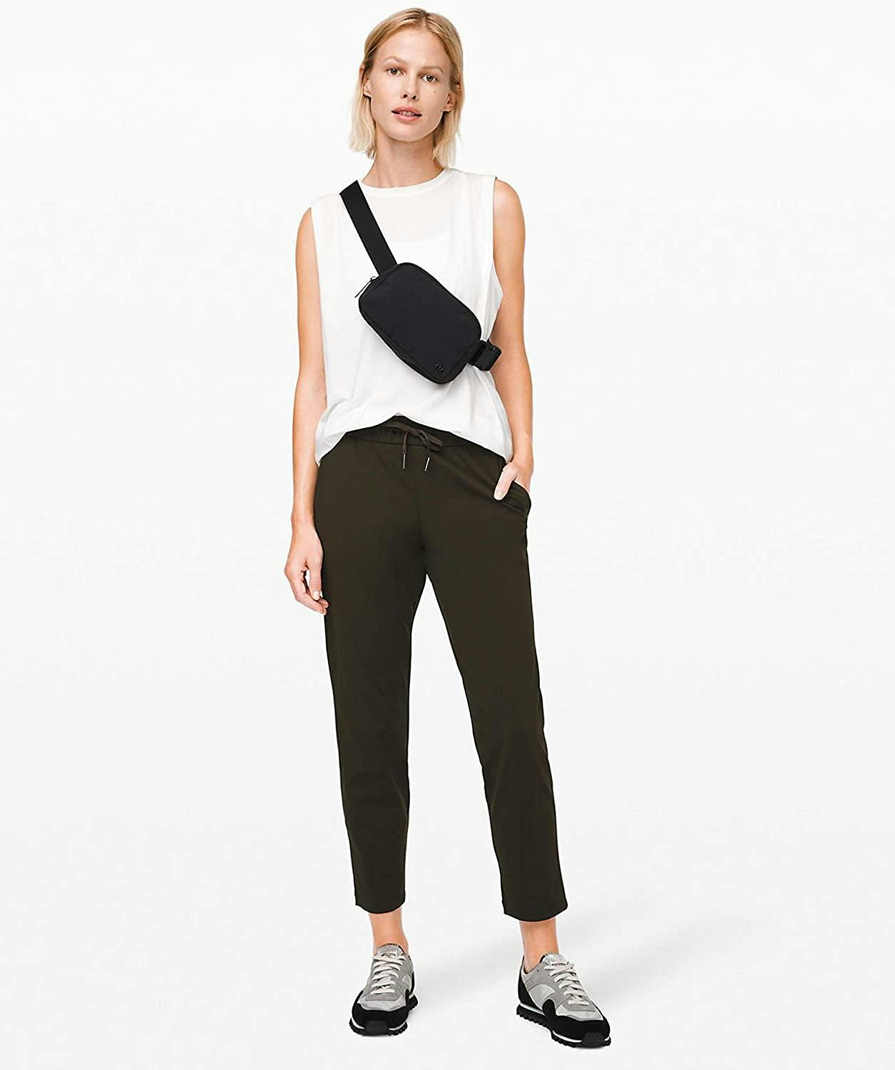 The 12 Best Fanny Packs For Moms