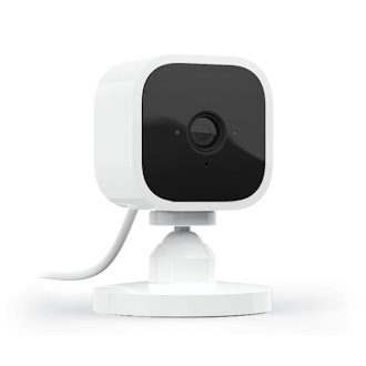 Blink Home Security Compact Indoor Plug-in Smart Security Camera