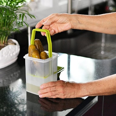 Home-X Pickle Storage Container with Strainer 