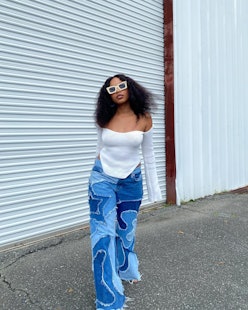 wear these baggy jean and crop top combos