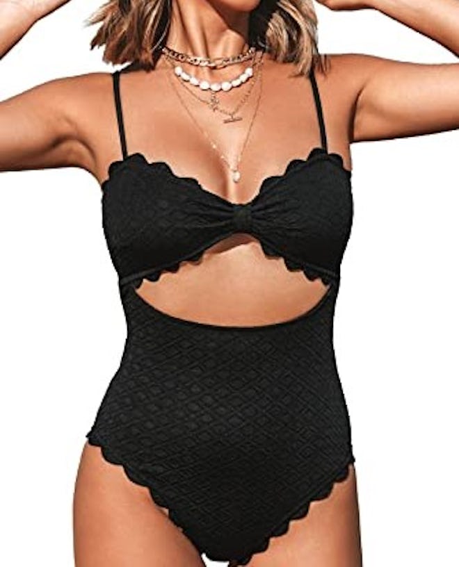 CUPSHE One Piece Scallop Trim Bathing Suit