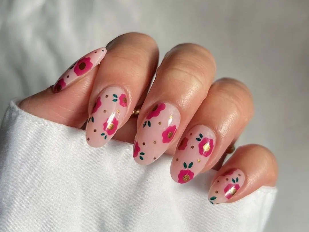 summer almond nails