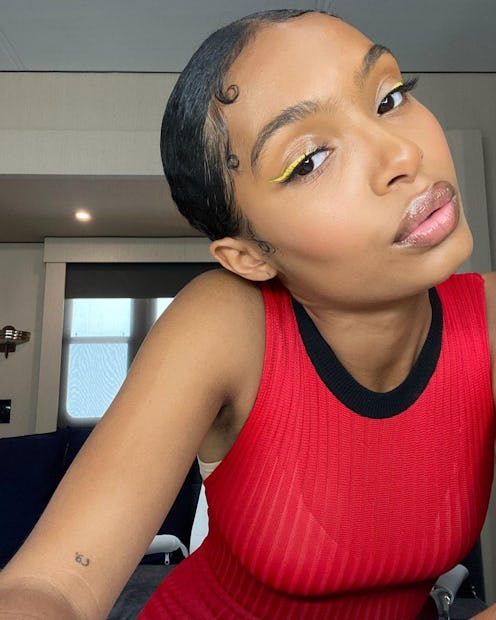 Yara Shahidi selfie