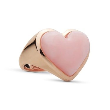 This chunky ring from ALINA ABEGG is sustainably made from 100% recycled gold.