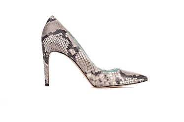 These python-effect AERA pumps are sustainably made from vegan leather.