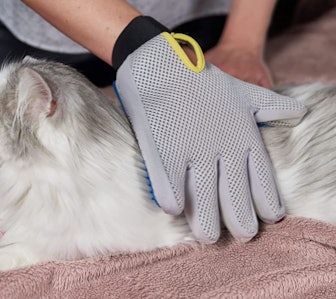 Pat Your Pet Hair Remover Gloves