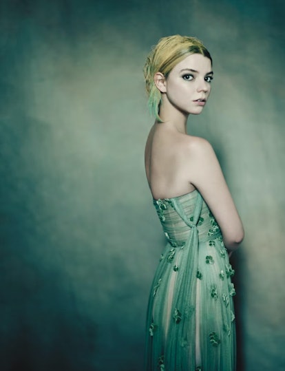 Anya Taylor-Joy's outfits in the Queen's Gambit are brilliant : r/Kibbe