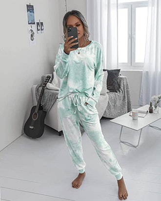 PRETTYGARDEN Women’s Tie Dye Two Piece Pajamas Set