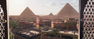 The Egyptian pyramids outside Marc Spector's window in Moon Knight Episode 2