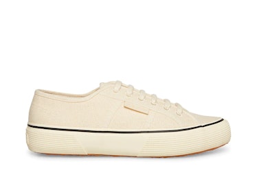 These off-white organic cotton sneakers from Superga are perfect for everyday wear.