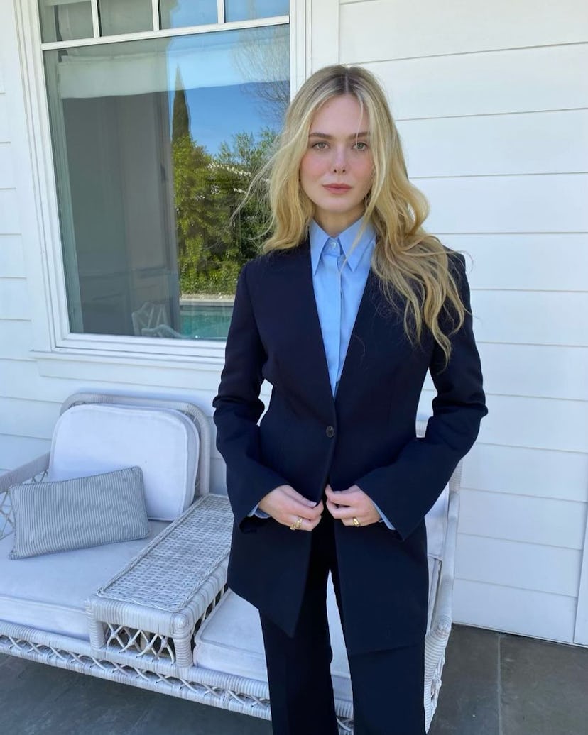 Elle Fanning in the row