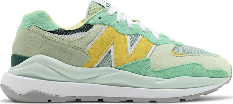 Fashion girls will love these Blake Lively-approved dad sneakers from New Balance x STAUD collab.