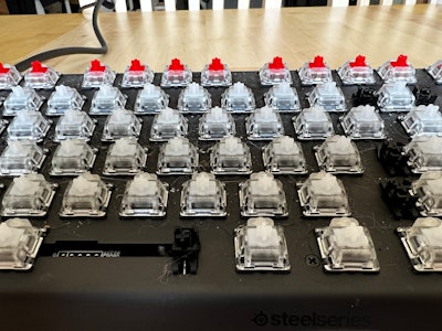 How to clean mechanical keyboard switches