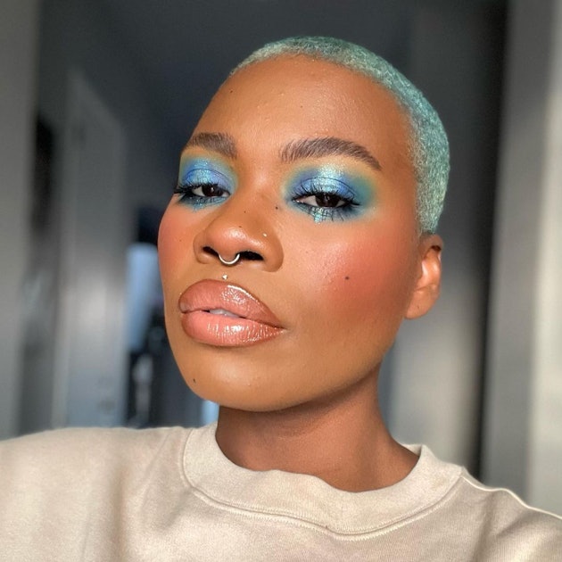7 Blue Eyeshadow Looks That Serve Couture 'Euphoria' Vibes