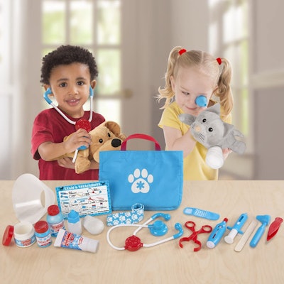  Melissa & Doug Pet Vet Play Set