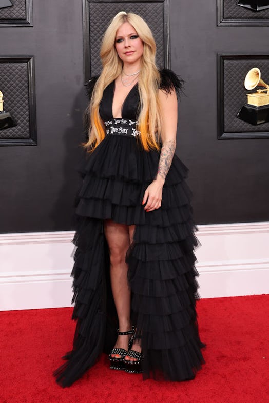 Avril Lavigne's engagement manicure was the same one spotted on the Grammys 2022 red carpet.