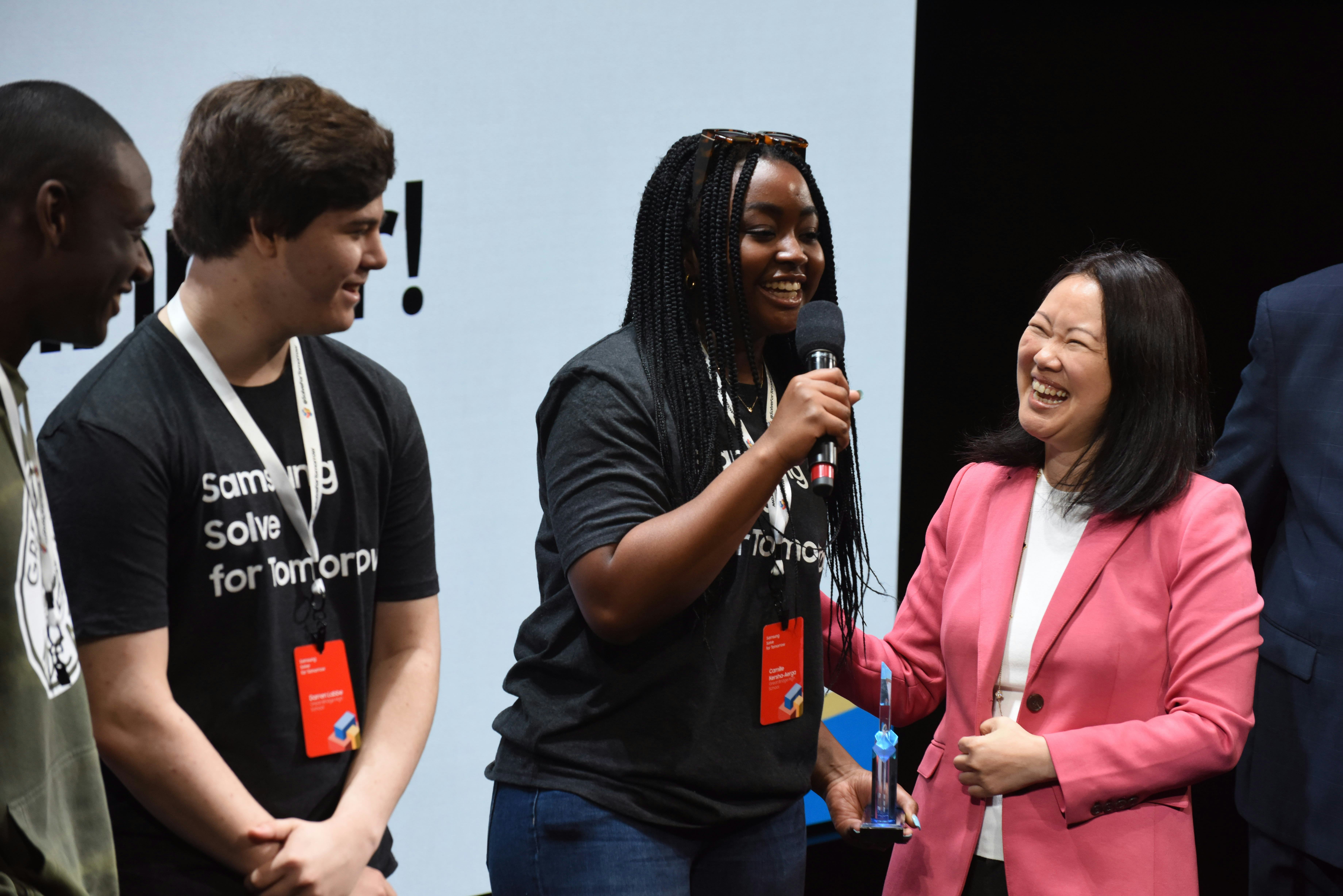 Students at Samsung's Solve for Tomorrow Event Present to the Judges
