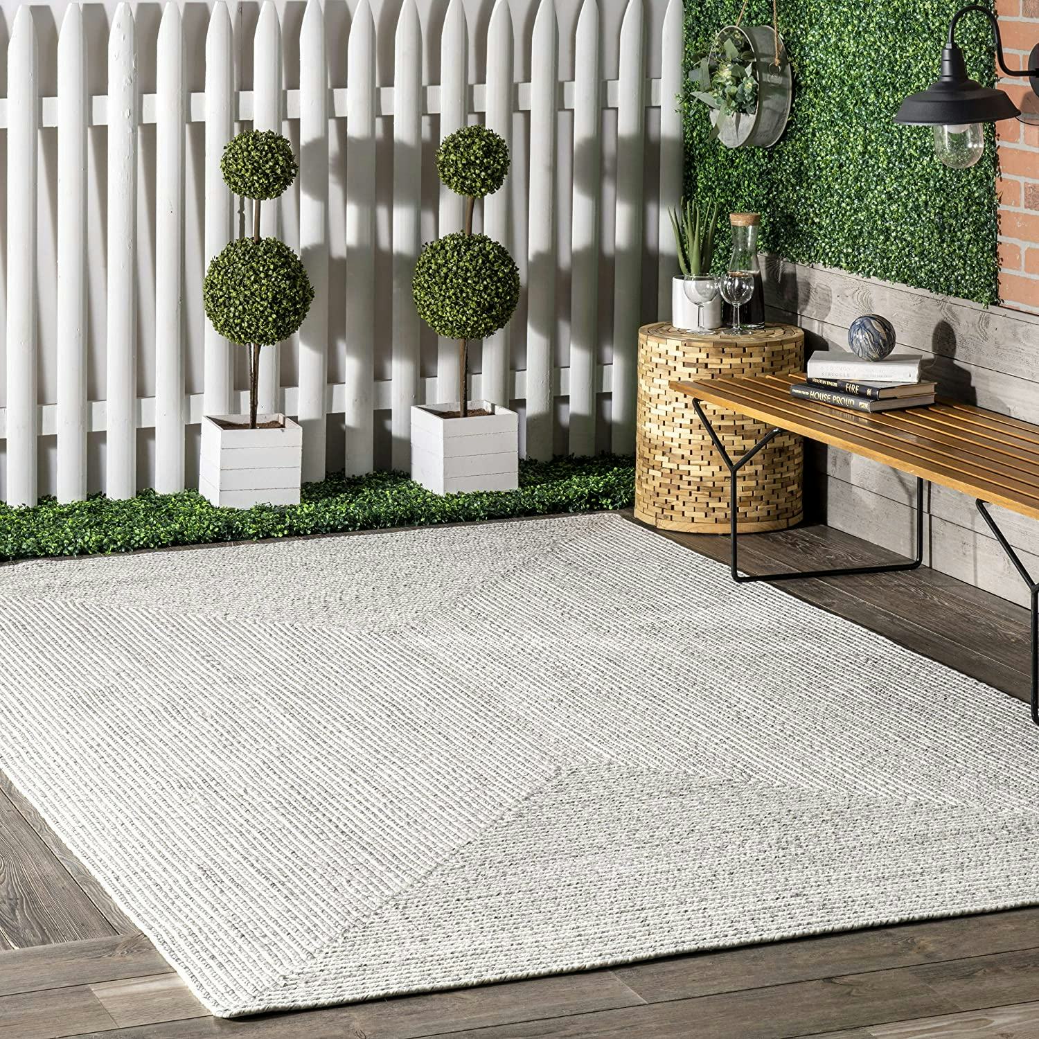 nuLOOM Wynn Braided Indoor/Outdoor Accent Rug