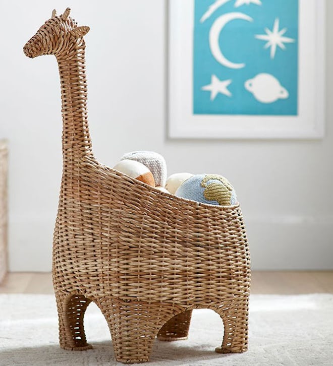 Add the giraffe storage basket to your baby registry checklist.