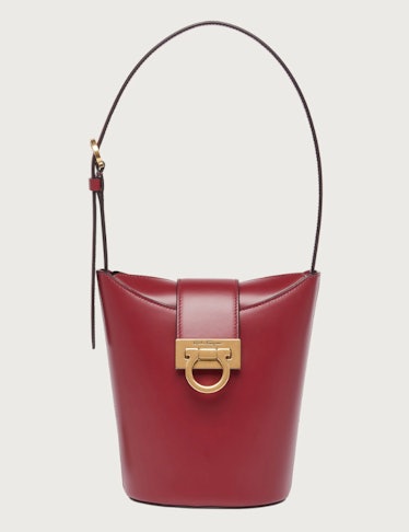 Dakota Johnson's “Perfect” Handbag Is a Reimagined—And Suitably