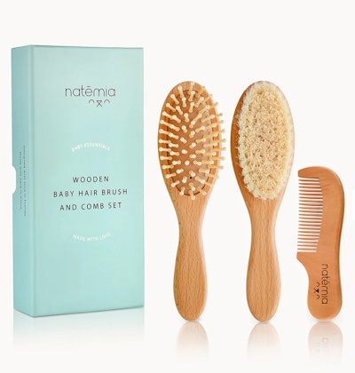Add the baby hair brush set to your baby registry checklist. 
