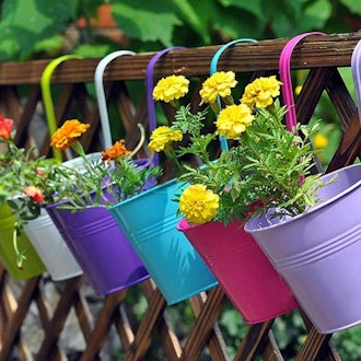 LOVOUS Multicolor Iron Garden Railing Planters