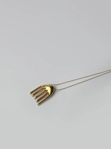 comb necklace in gold