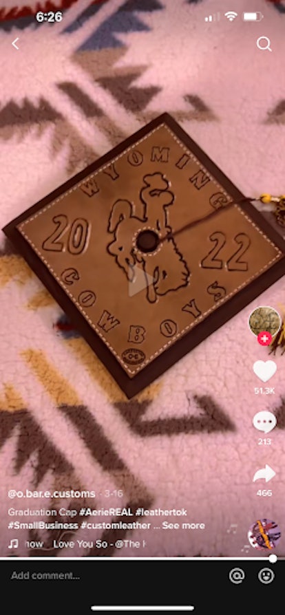 For graduation cap Inspo, you and your best friend can make these matching graduation caps made out ...