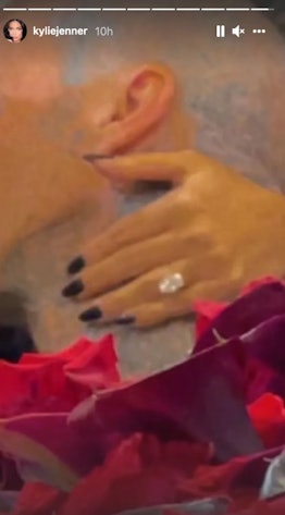 Kourtney Kardashian broke her engagement ring, and her reaction was intense.