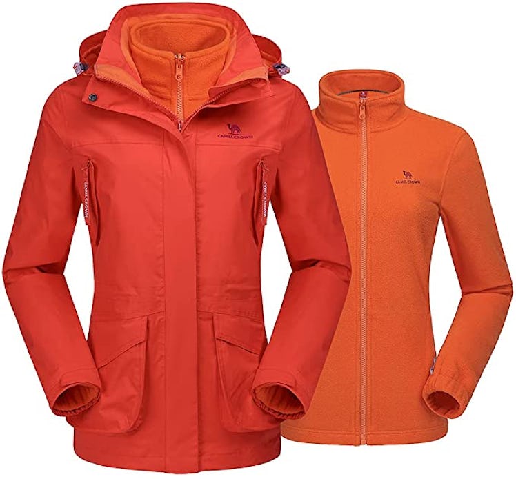 This 3-in-1 jacket combines a waterproof shell and a warm fleece lining.