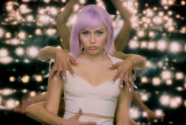Miley Cyrus in the last season of Black Mirror on Netflix